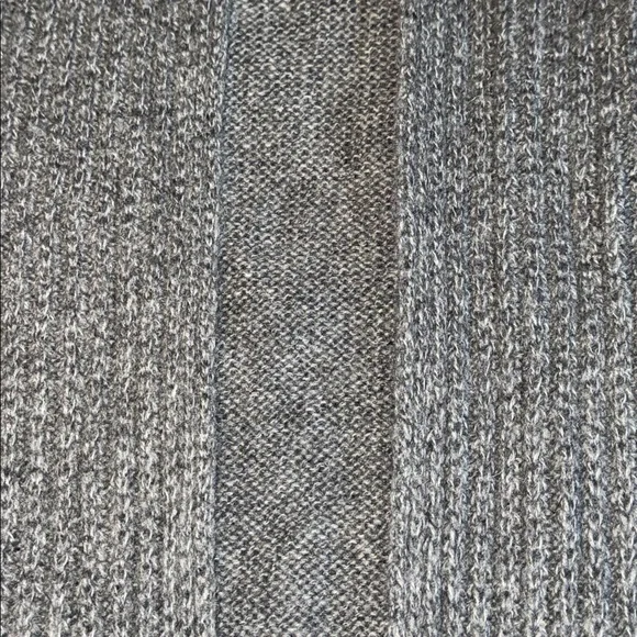 GAP Women’s Cardigan Sweater Vest (XL) - Picture 3 of 8